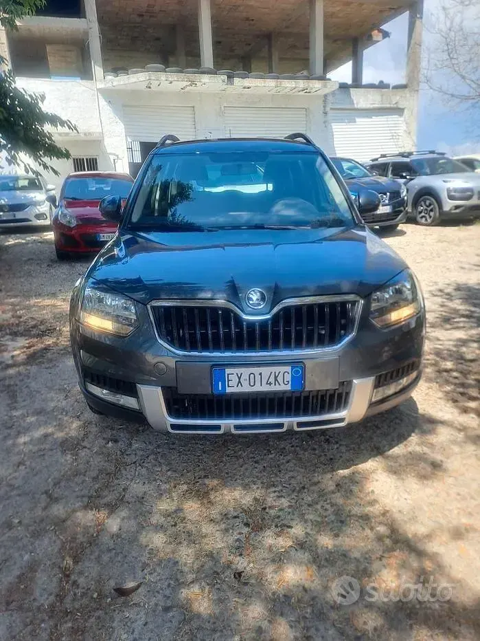 Usata Skoda Yeti Elegance 110 CV (80 kW) 2015 Grigio SUV