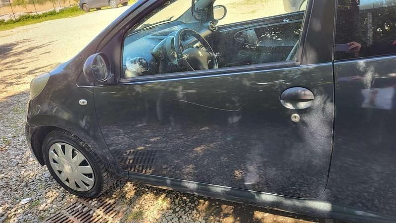 Usata Peugeot 107 68 CV (50 kW) 2007 Utilitaria