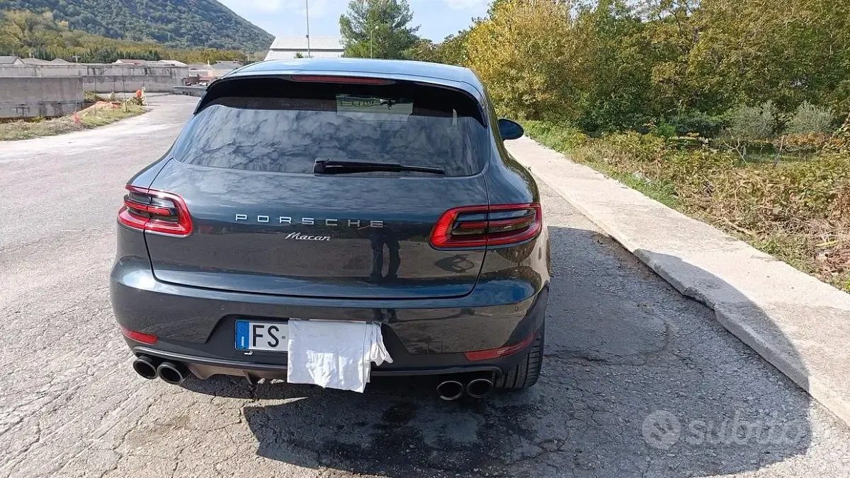 Usata Porsche Macan 252 CV (185 kW) 2018 Grigio SUV