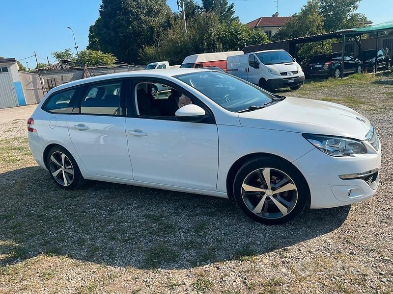 Usata Peugeot 308 120 CV (88 kW) 2016 Station wagon