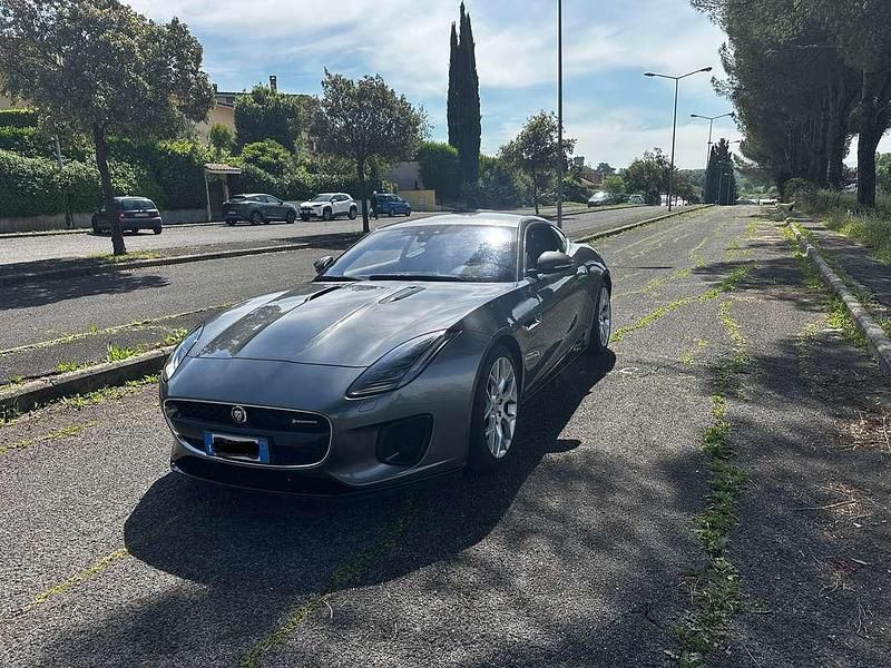 Usata Jaguar F-Type R-Dynamic 300 CV (220 kW) 2018 Grigio Coupé