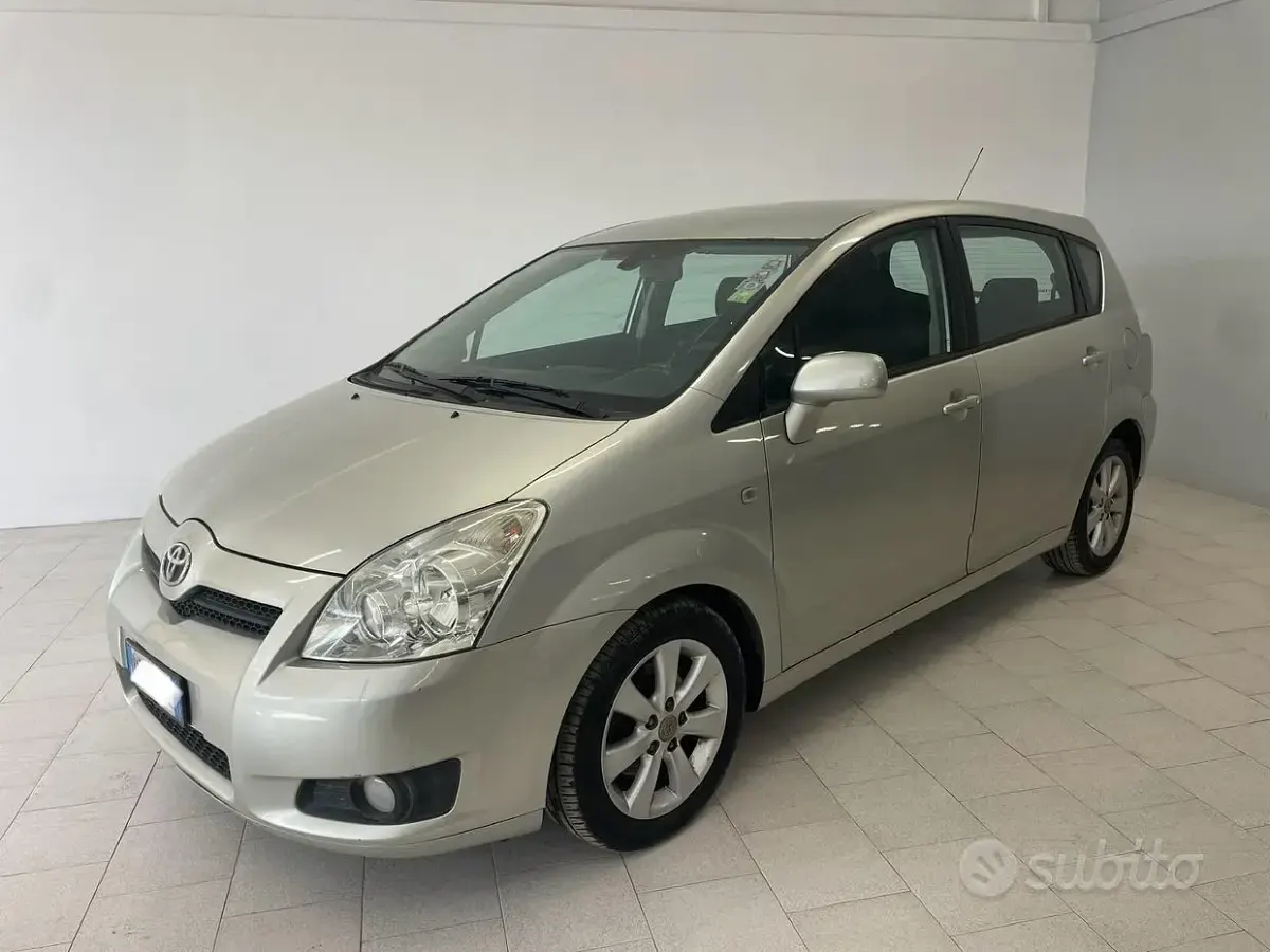 Usata Toyota Corolla Verso Sol 136 CV (100 kW) 2009 Monovolume
