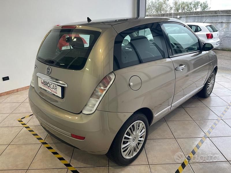 Usata Lancia Ypsilon 59 CV (43 kW) 2008 Marrone Utilitaria