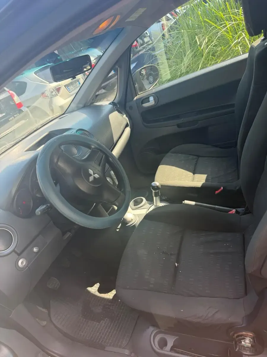Usata Mitsubishi Colt 95 CV (69 kW) 2008 Blu Berlina