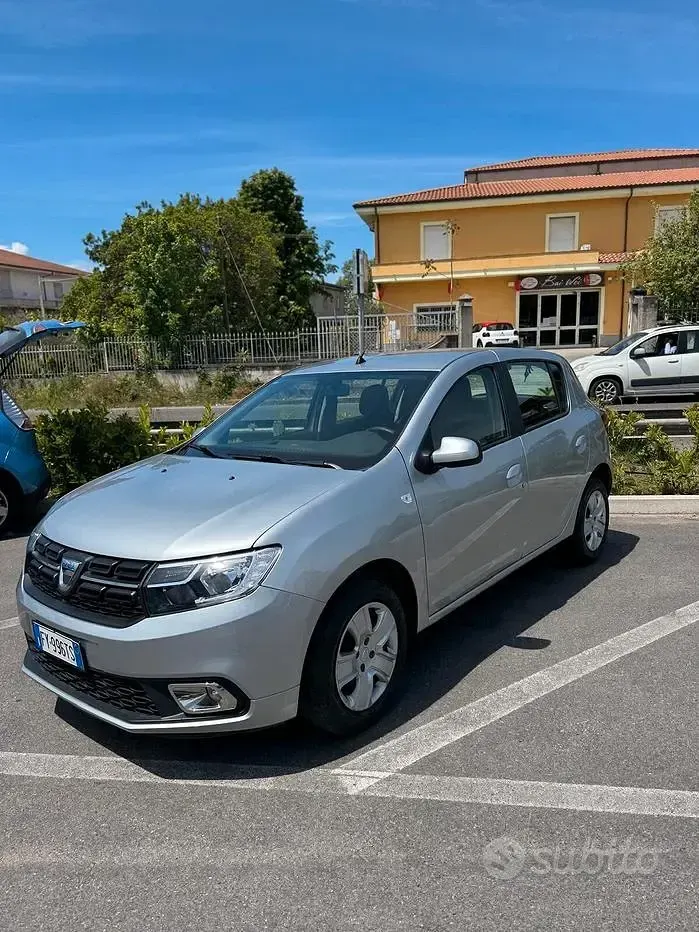 Usata Dacia Sandero Comfort 73 CV (53 kW) 2020 Grigio Berlina