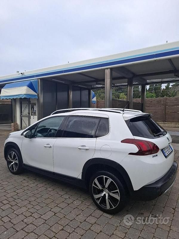 Usata Peugeot 2008 120 CV (88 kW) 2016 Bianco SUV