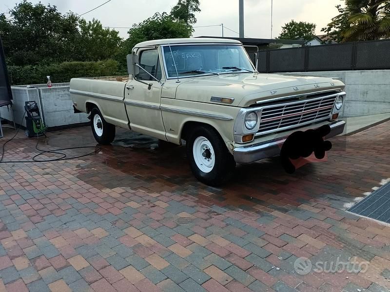 Bianco Usata 1960 Ford F100 Pick-up | 25.000 € - Immagine 1/4