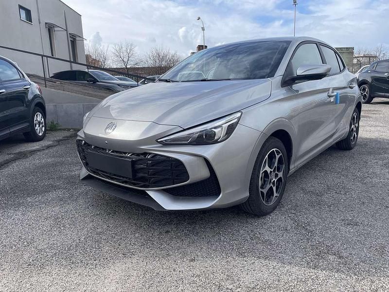 Nuova MG MG3 Luxury 102 CV (75 kW) 2026 Cosmic silver Utilitaria