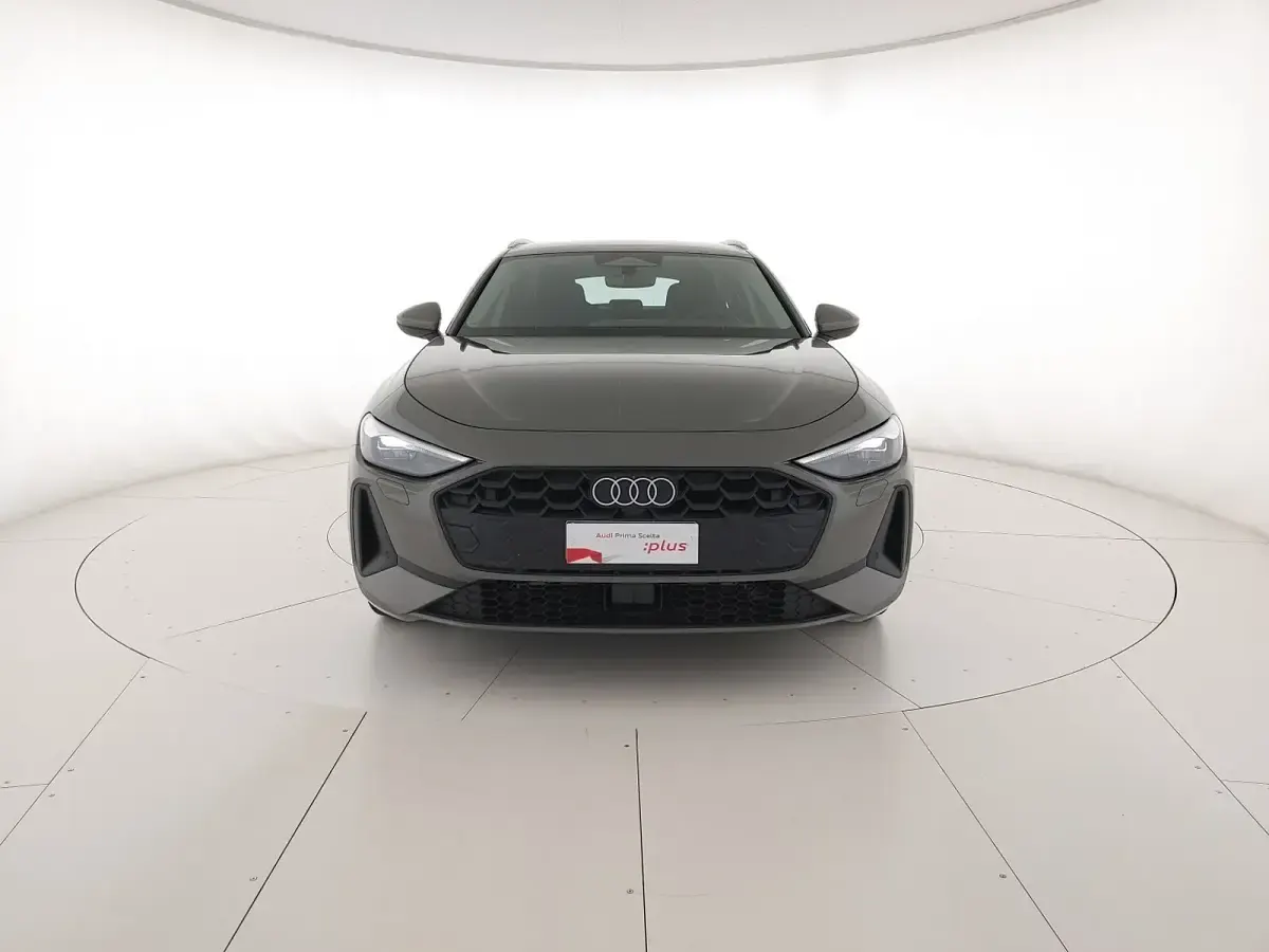 Usata Audi A5 Advanced 299 CV (219 kW) 2025 Grigio chronos metallizzato Station wagon