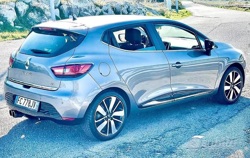 Usata Renault Clio IV 90 CV (66 kW) 2016 Grigio Berlina