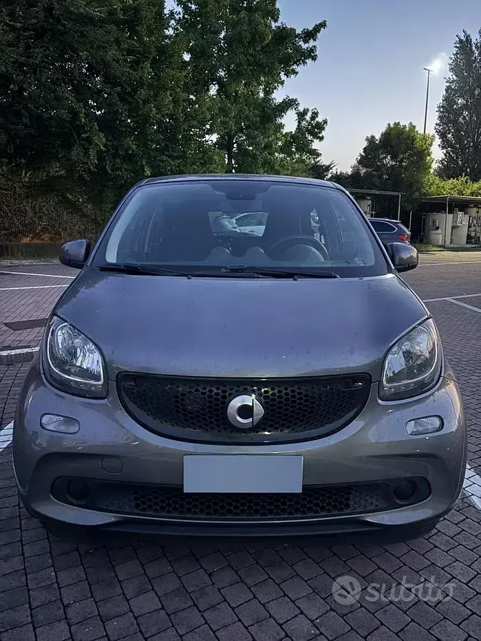 Usata Smart ForFour Passion 90 CV (66 kW) 2018 Utilitaria
