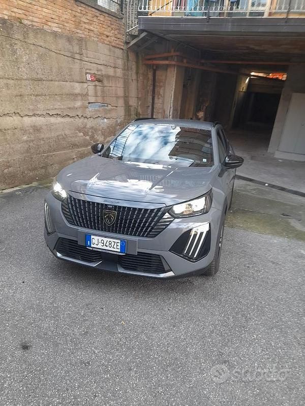 Usata Peugeot 2008 2023 Grigio SUV