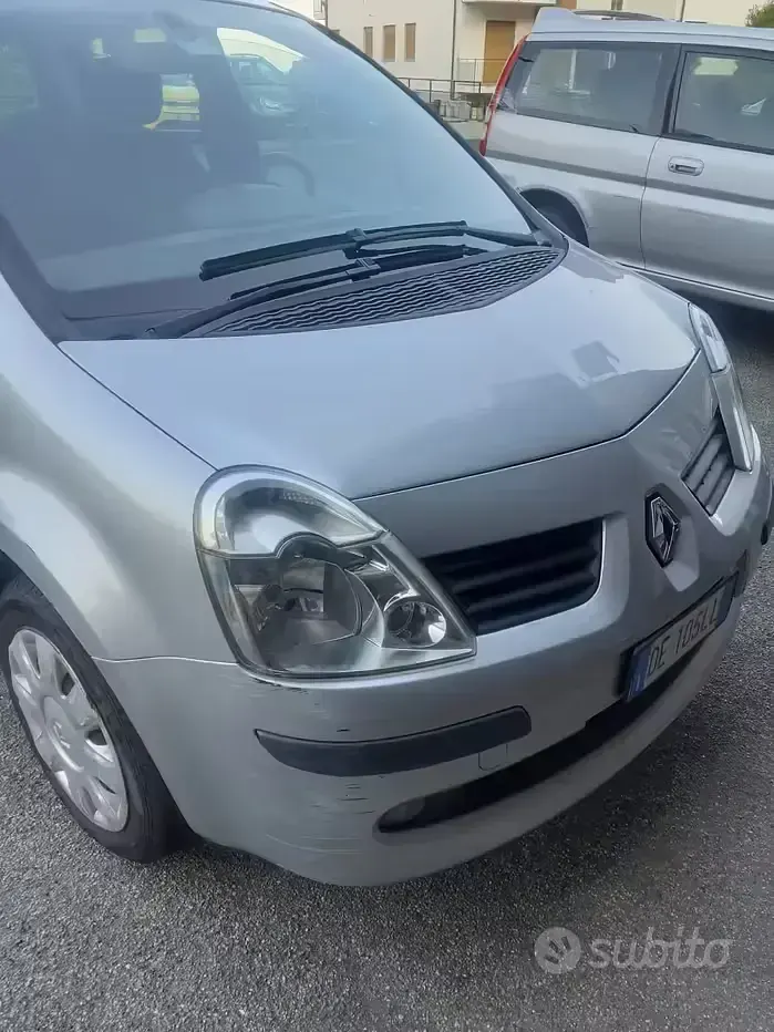 Usata Renault Modus 75 CV (55 kW) 2006 Grigio Monovolume