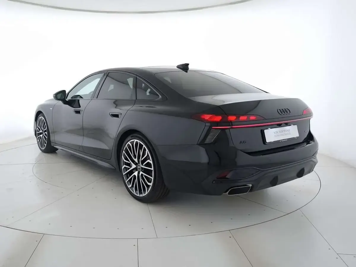 Nuova Audi A6 S-Line 367 CV (269 kW) 2026 Nero mito metallizzato Berlina
