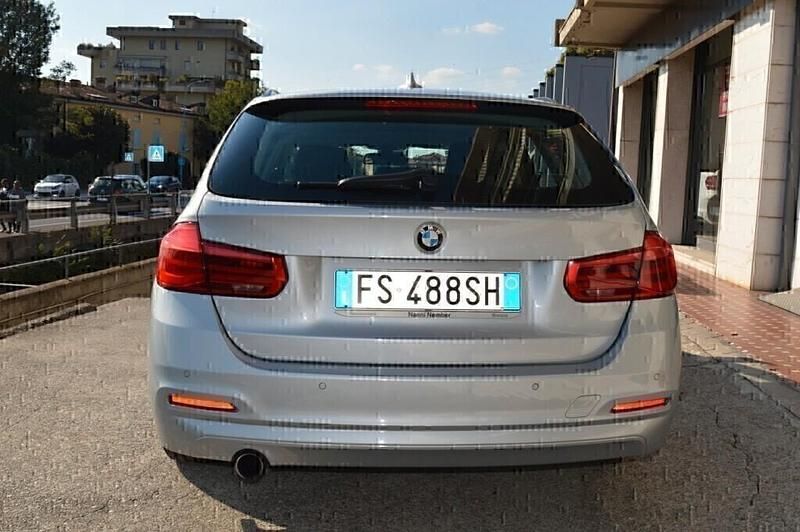 Usata BMW 318 Advantage 150 CV (110 kW) 2018 Argento Station wagon