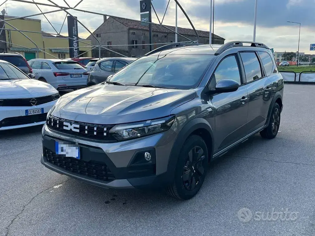 Nuova Dacia Jogger Expression 109 CV (80 kW) 2026 Grigio Monovolume