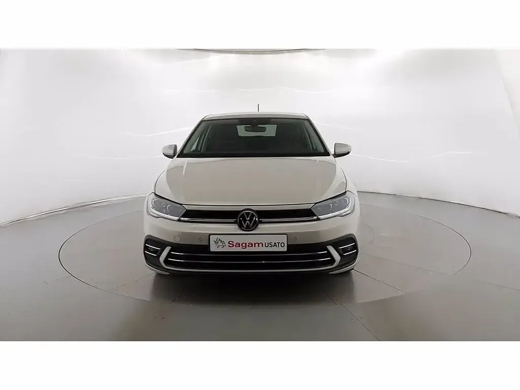 Usata VW Polo Style 95 CV (69 kW) 2023 Argento riflesso Utilitaria
