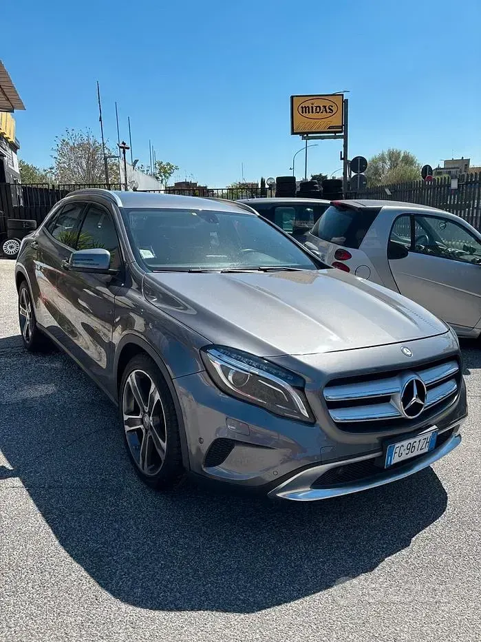 Usata Mercedes GLA200 Premium 136 CV (100 kW) 2015 Grigio SUV