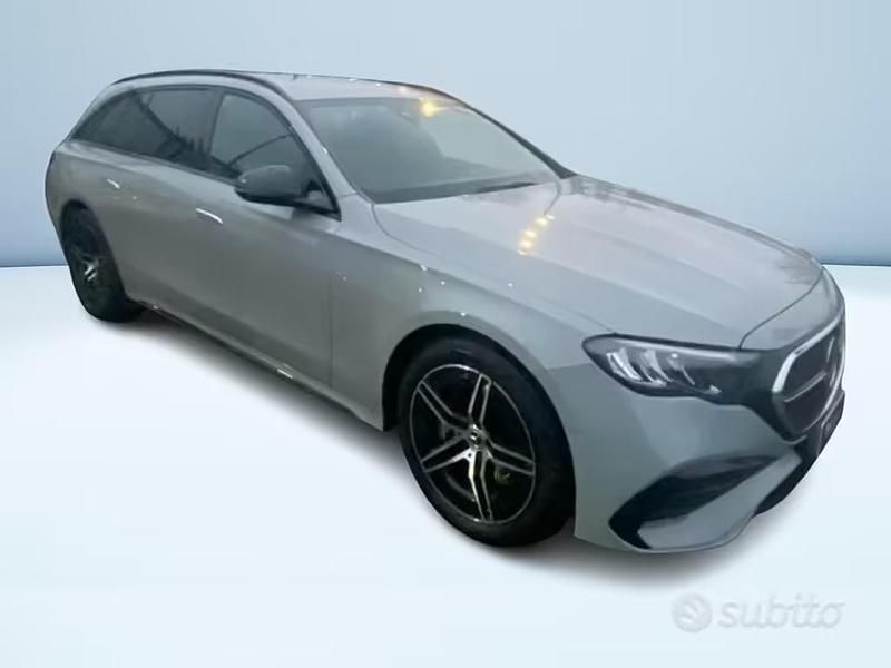 Usata Mercedes E220 Advanced 197 CV (144 kW) 2025 Grigio Station wagon