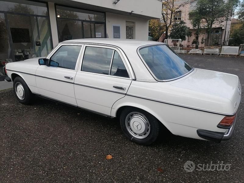 Usata Mercedes 200 1981 Bianco Berlina