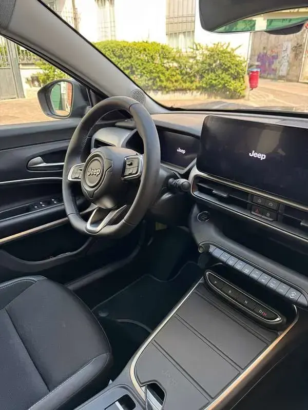Usata Jeep Avenger 101 CV (74 kW) 2025 Nero SUV