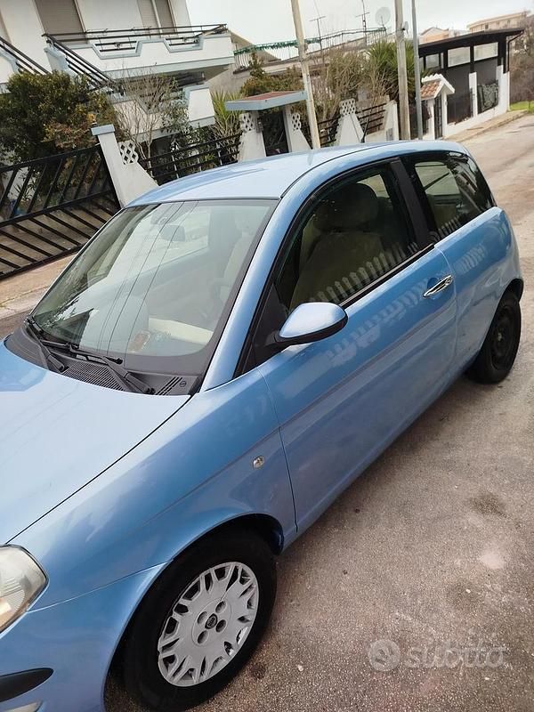 Usata Lancia Ypsilon 2005 Utilitaria