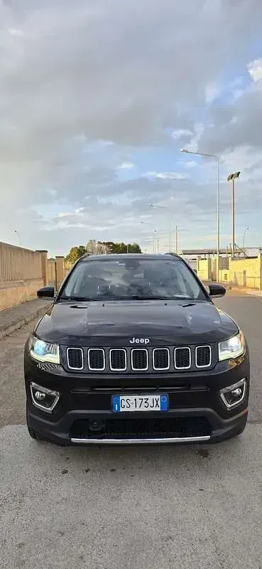 Usata Jeep Compass Limited 140 CV (102 kW) 2018 SUV