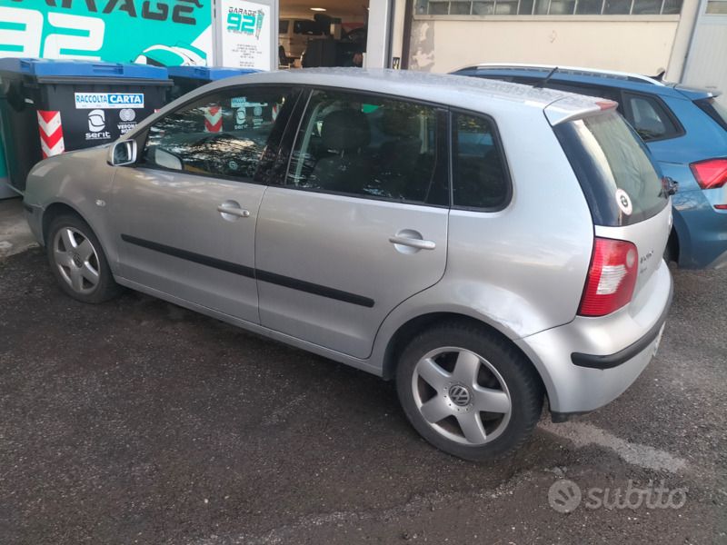 Usata VW Polo 75 CV (55 kW) 2002 Grigio Utilitaria
