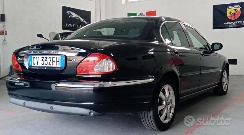 Usata Jaguar X-type 131 CV (96 kW) 2005 Nero Berlina