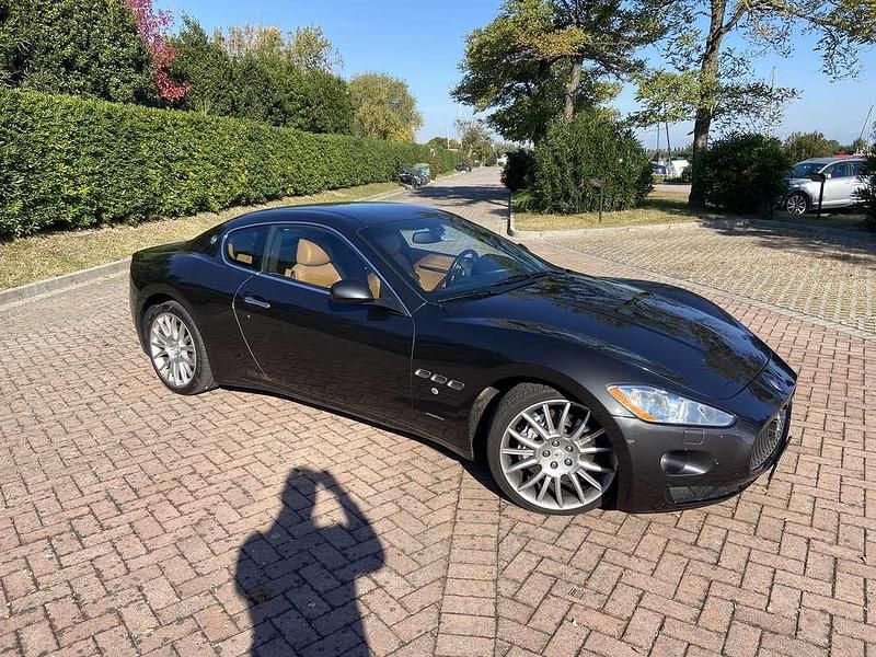 Usata Maserati Granturismo 441 CV (324 kW) 2012 Nero Coupé