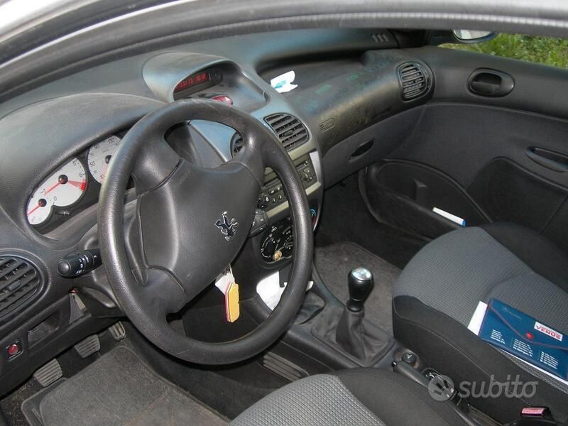 Usata Peugeot 206 60 CV (44 kW) 2005 Grigio Berlina