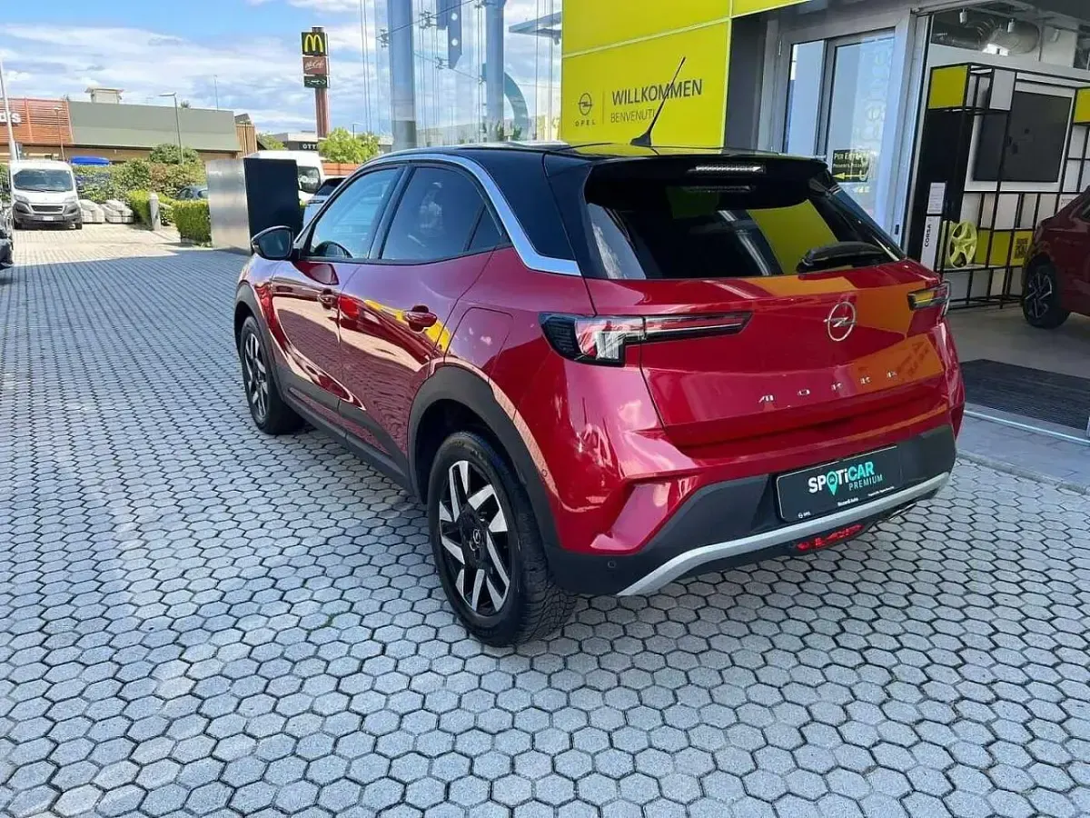 Usata Opel Mokka Elegance 131 CV (96 kW) 2021 Rosso SUV