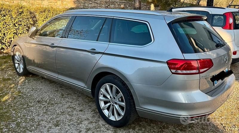 Usata VW Passat 150 CV (110 kW) 2015 Grigio Station wagon