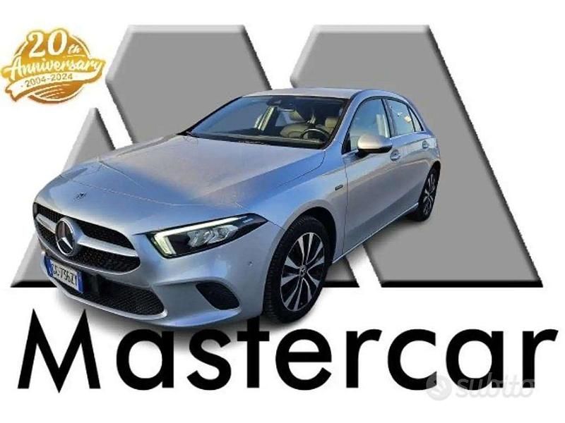 Usata Mercedes A250 Business 160 CV (117 kW) 2020 Argento Berlina