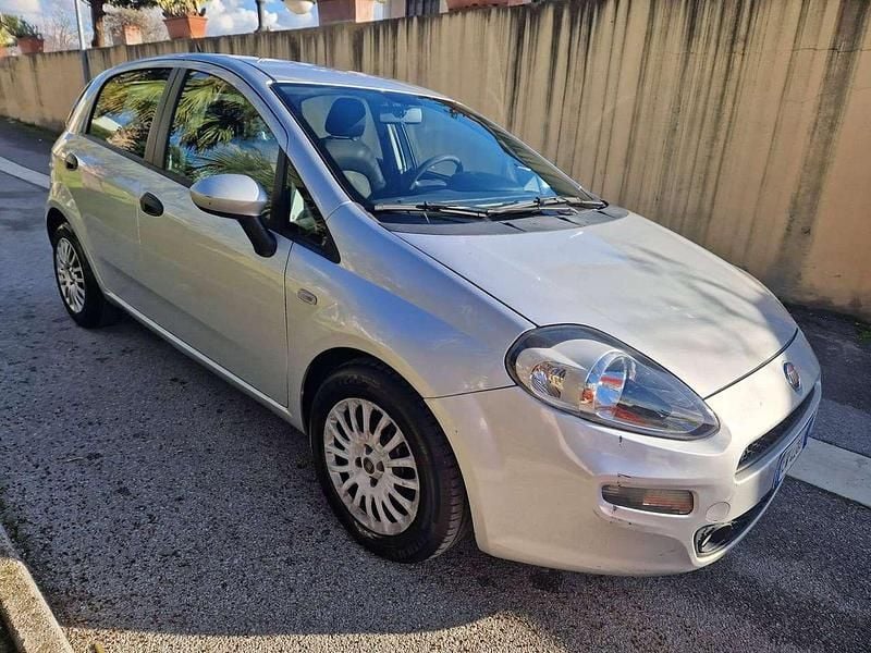 Usata Fiat Punto Street 84 CV (61 kW) 2014 Argento Berlina