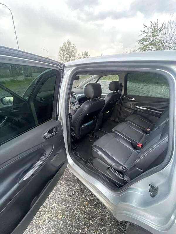 Usata Ford S-MAX Titanium 140 CV (102 kW) 2009 Argento Monovolume