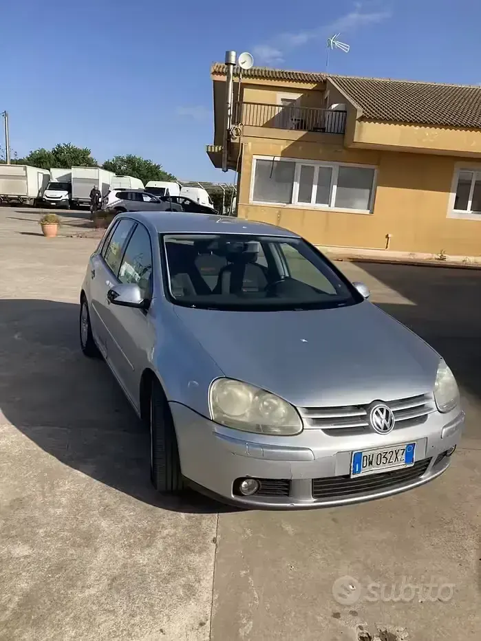 Usata VW Golf V 105 CV (77 kW) 2007 Grigio Berlina