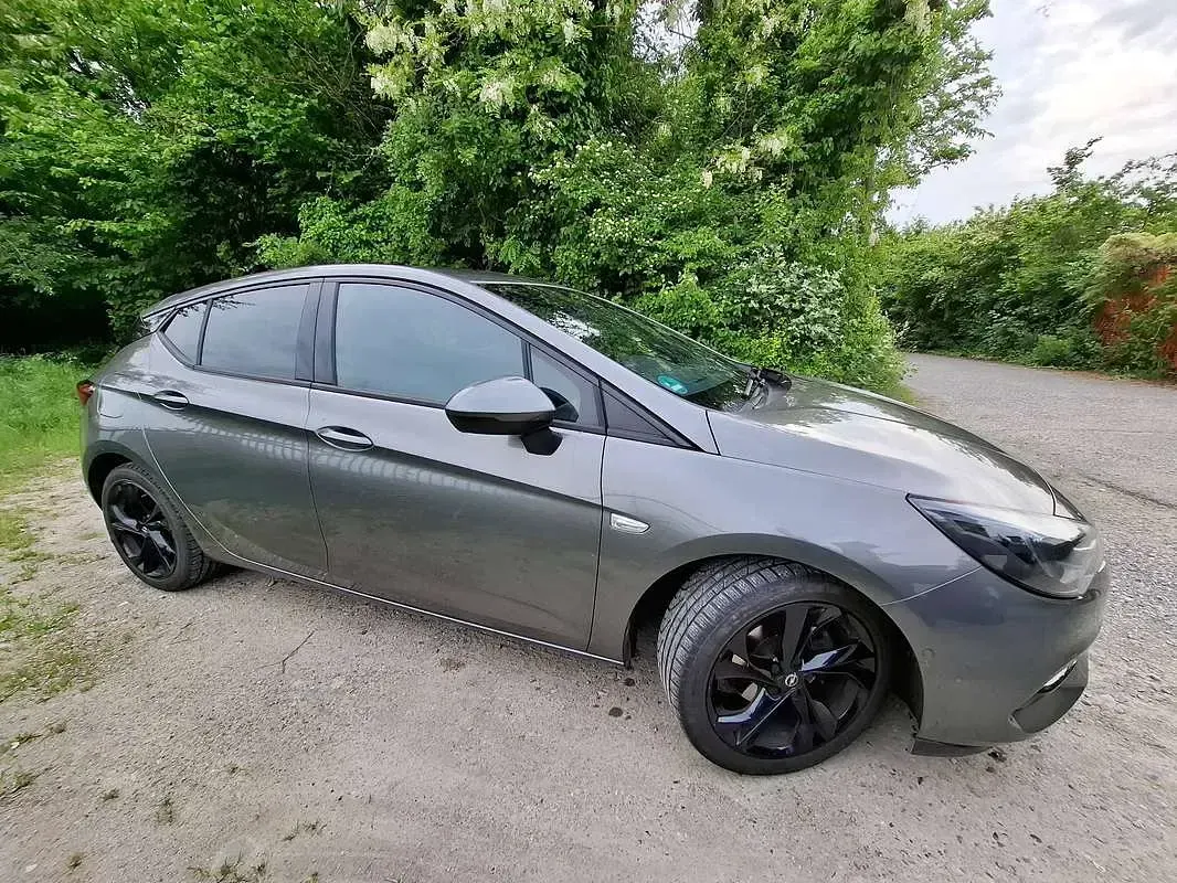Usata Opel Astra GS Line 145 CV (106 kW) 2021 Grigio Berlina