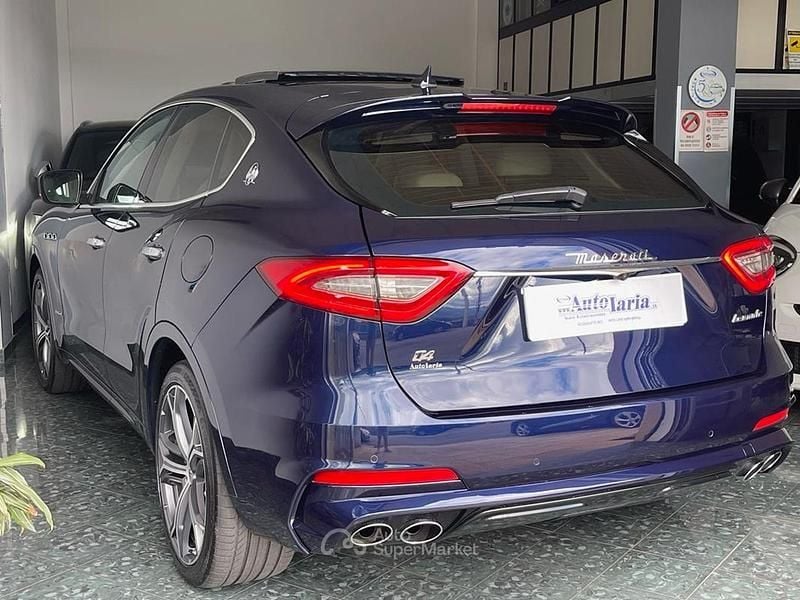 Usata Maserati GranSport 275 CV (202 kW) 2020 Blu Station wagon