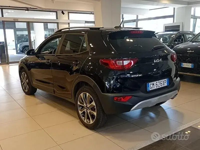 Usata Kia Stonic Style 101 CV (74 kW) 2023 Nero SUV
