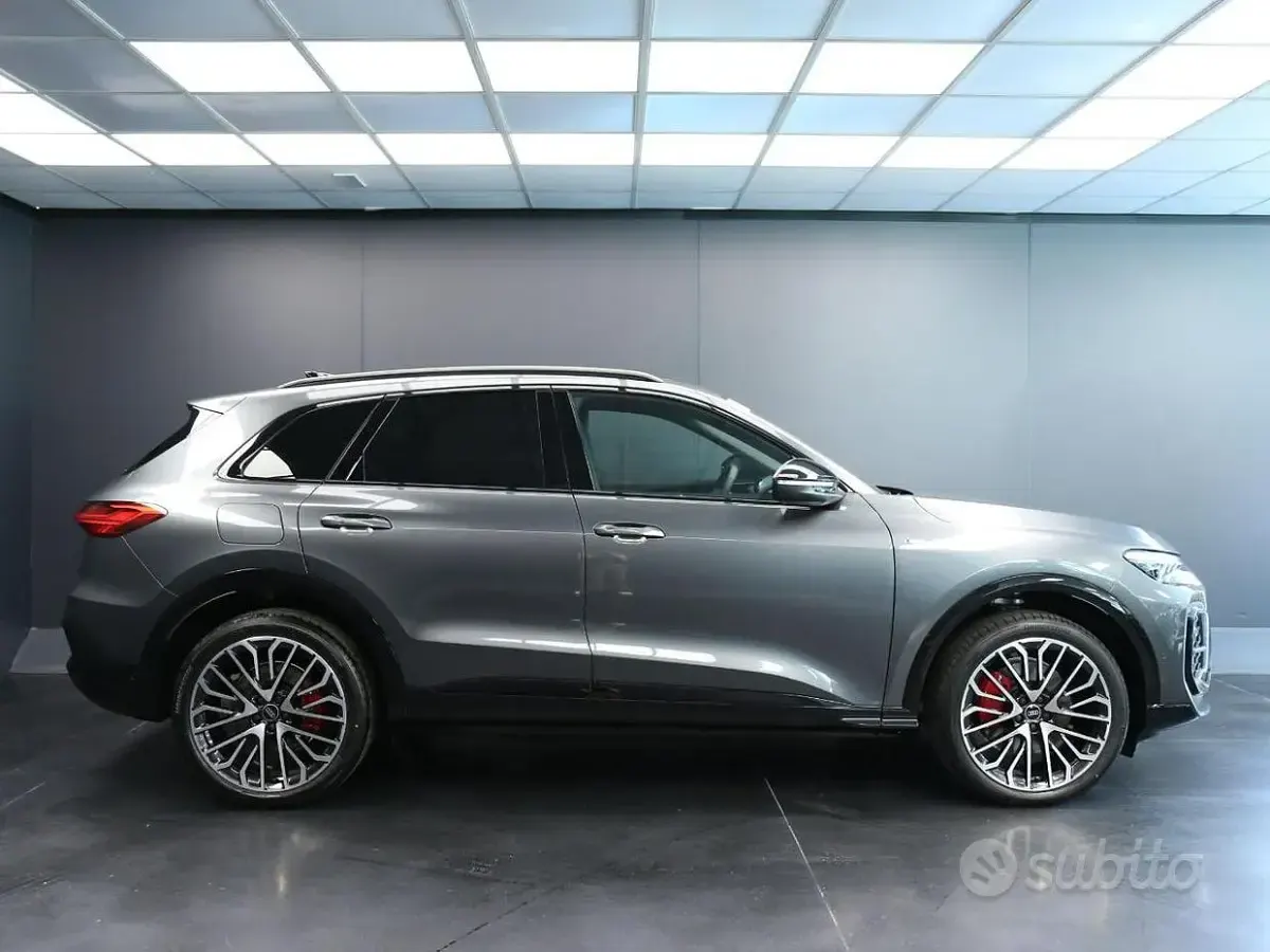 Nuova Audi Q5 S-Line 204 CV (150 kW) 2026 Grigio SUV