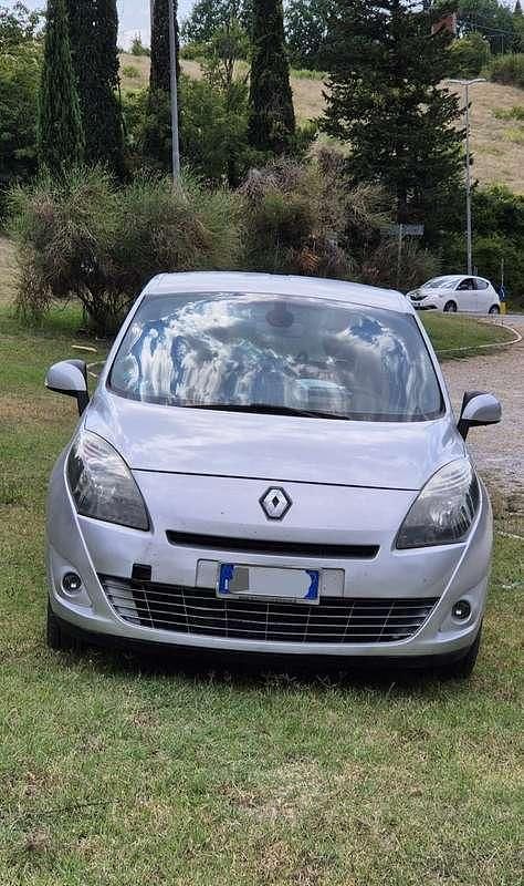 Usata Renault Scénic III 110 CV (80 kW) 2010 Monovolume