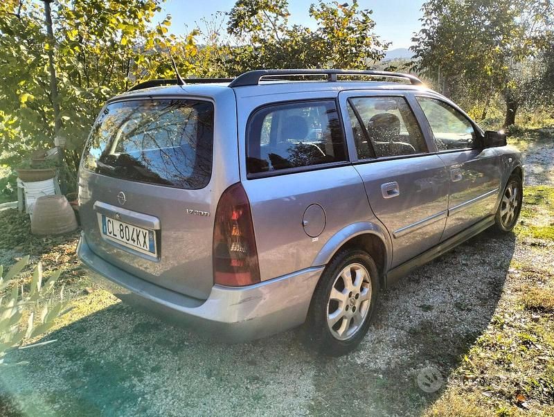 Usata Opel Astra 80 CV (58 kW) 2004 Grigio Berlina