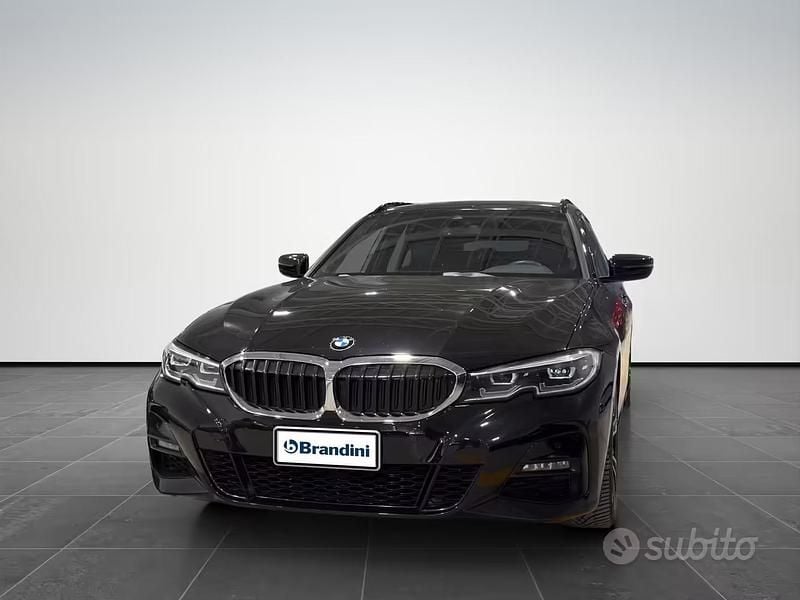 Usata BMW 320e M Sport 190 CV (139 kW) 2021 Nero Station wagon