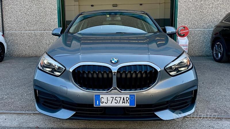 Usata BMW 116 Advantage 116 CV (85 kW) 2022 Grigio Utilitaria