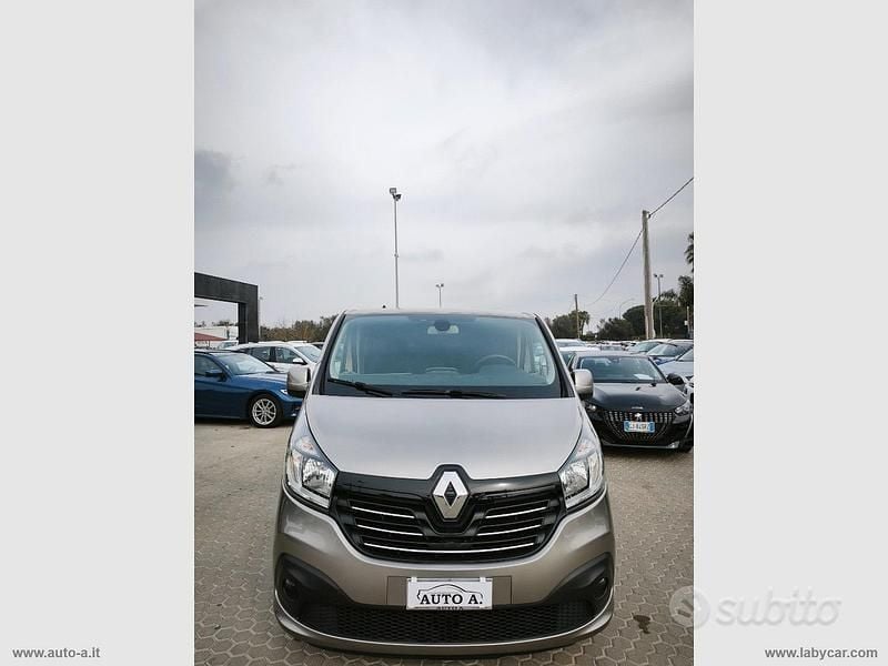 Usata Renault Trafic Intens 125 CV (91 kW) 2016 Grigio Monovolume