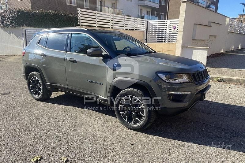 Usata Jeep Compass Trailhawk 240 CV (176 kW) 2021 Grigio SUV