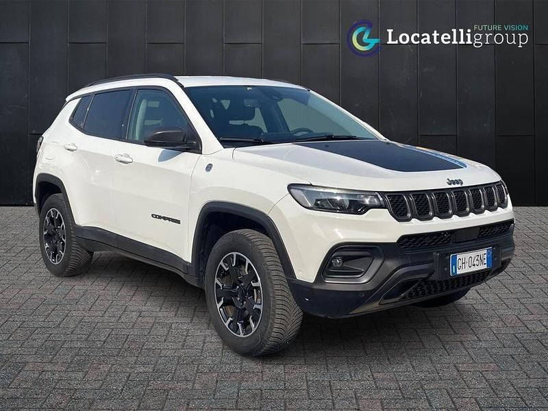 Usata Jeep Compass Trailhawk 179 CV (131 kW) 2021 Bianco SUV