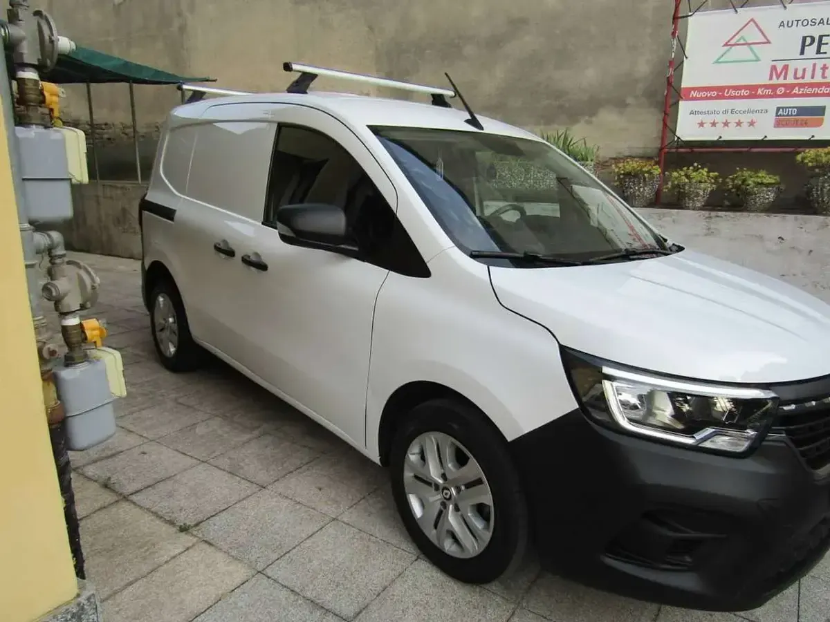 Usata Renault Kangoo 80 CV (58 kW) 2025 Bianco Monovolume