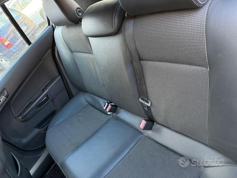 Usata Opel Astra 120 CV (88 kW) 2007 Grigio Berlina